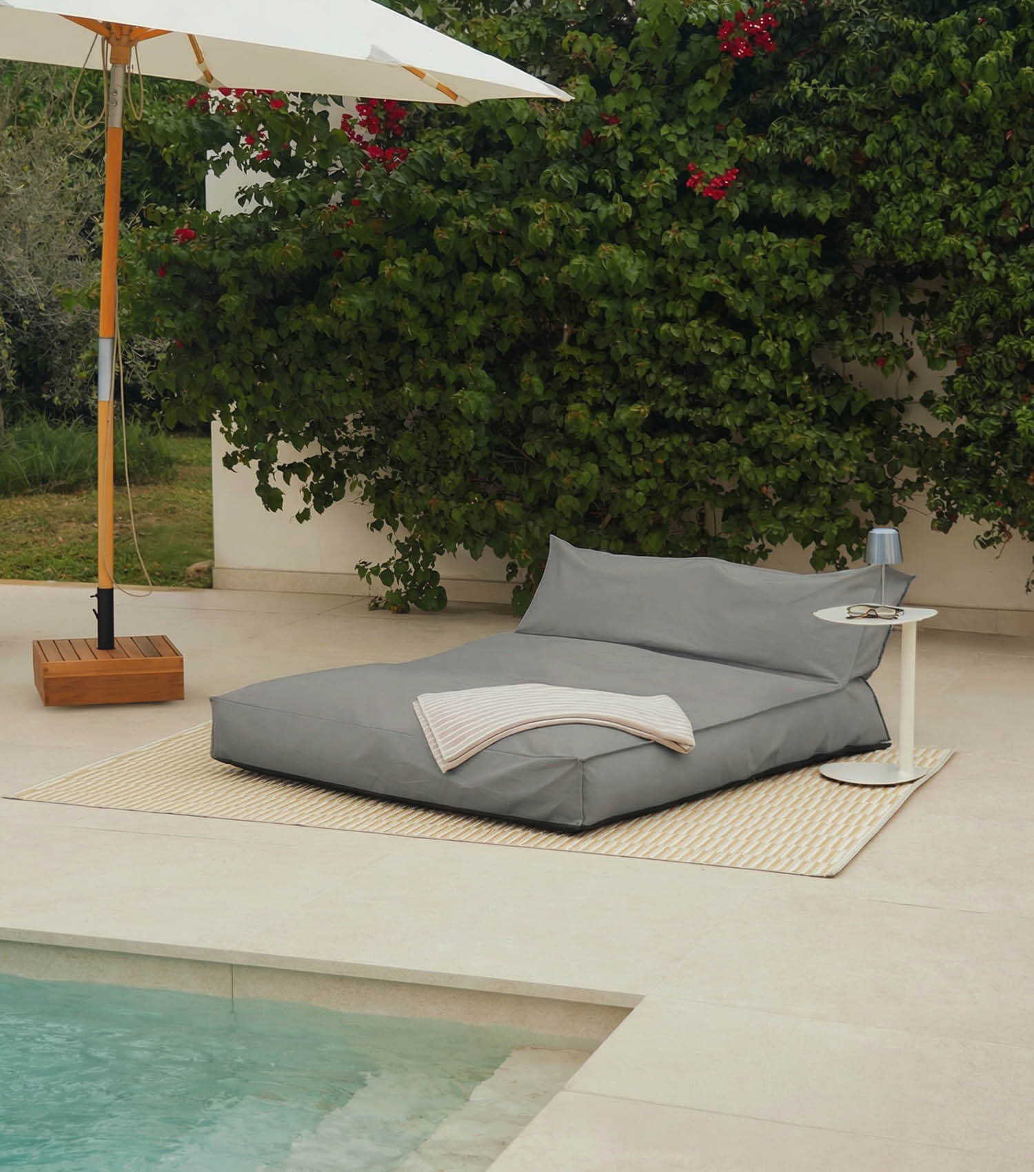 Méridienne outdoor, chaise longue de jardin ou transat