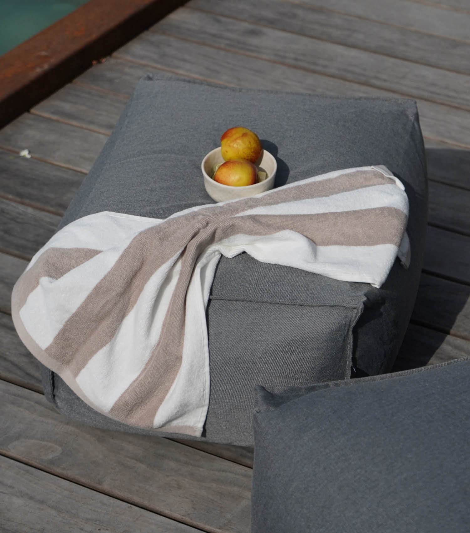 Pouf d'extérieur repose-pieds carré 'Der Ruhepouf' coussin de sol gris