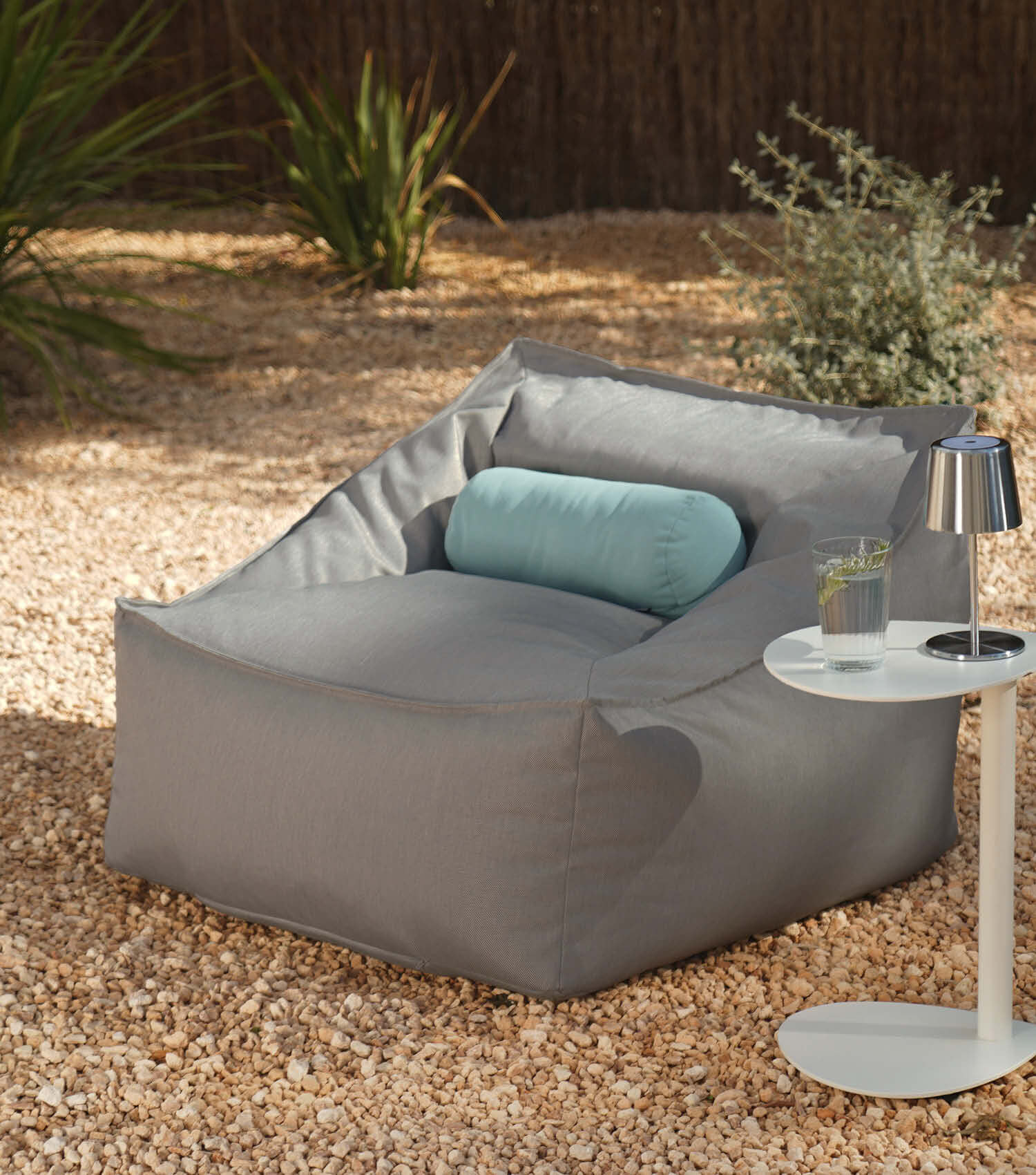 Pouf de sol Bean Bag gris clair pour détente et relaxation