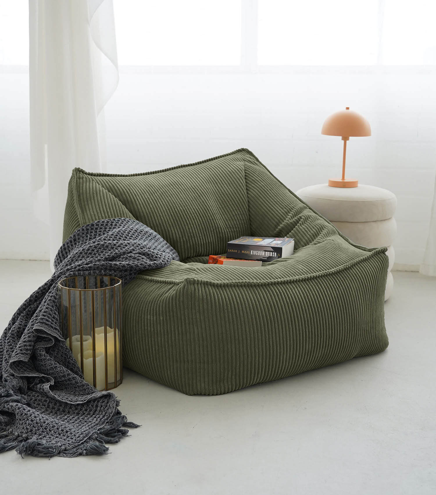 Fauteuil Cord XXL pouf de lecture avec accoudoirs, coloris olive