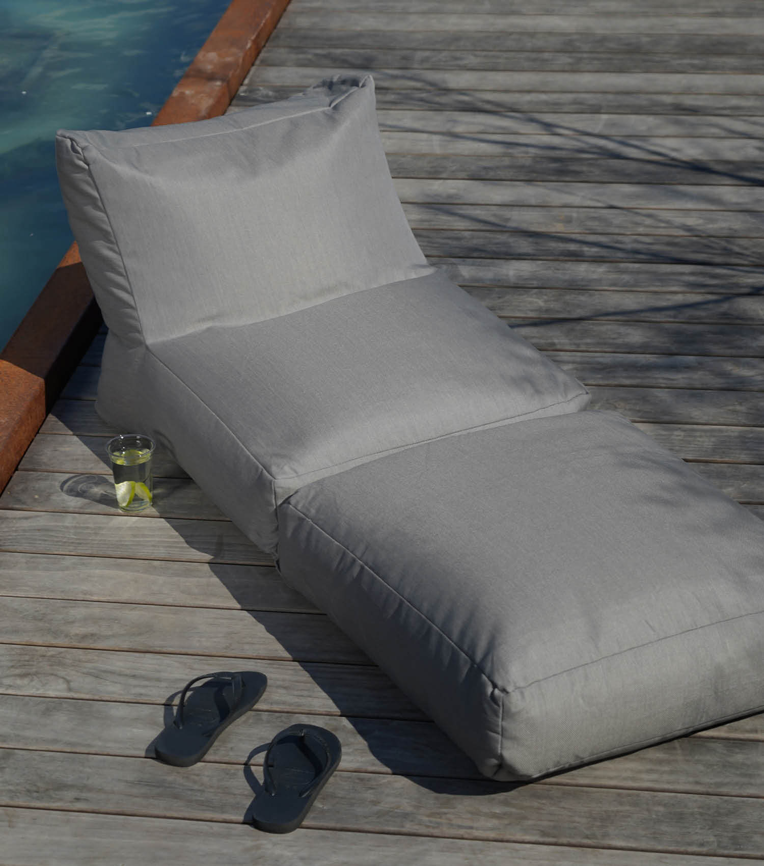 Pouf de sol bean bag anthracite pour la détente