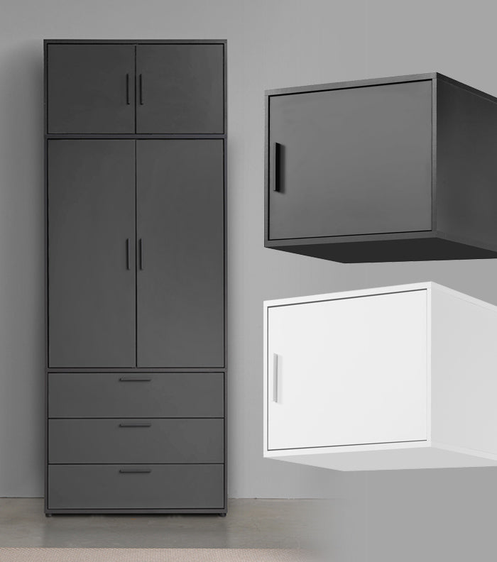 Rangement jusqu'au plafond avec le module haut de penderie 'Der Hochstapler'