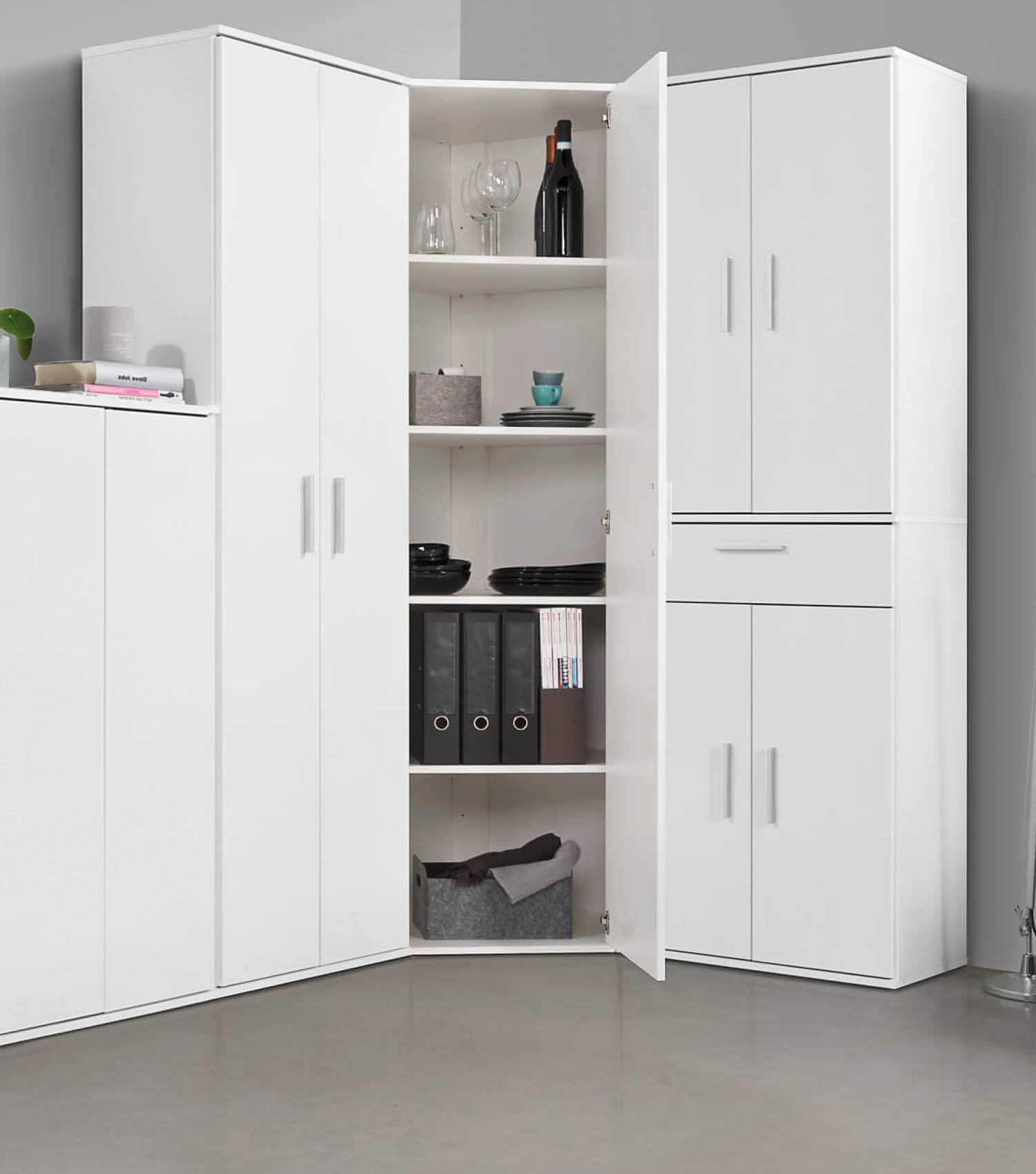 Armoire d'angle 'Der Lange'