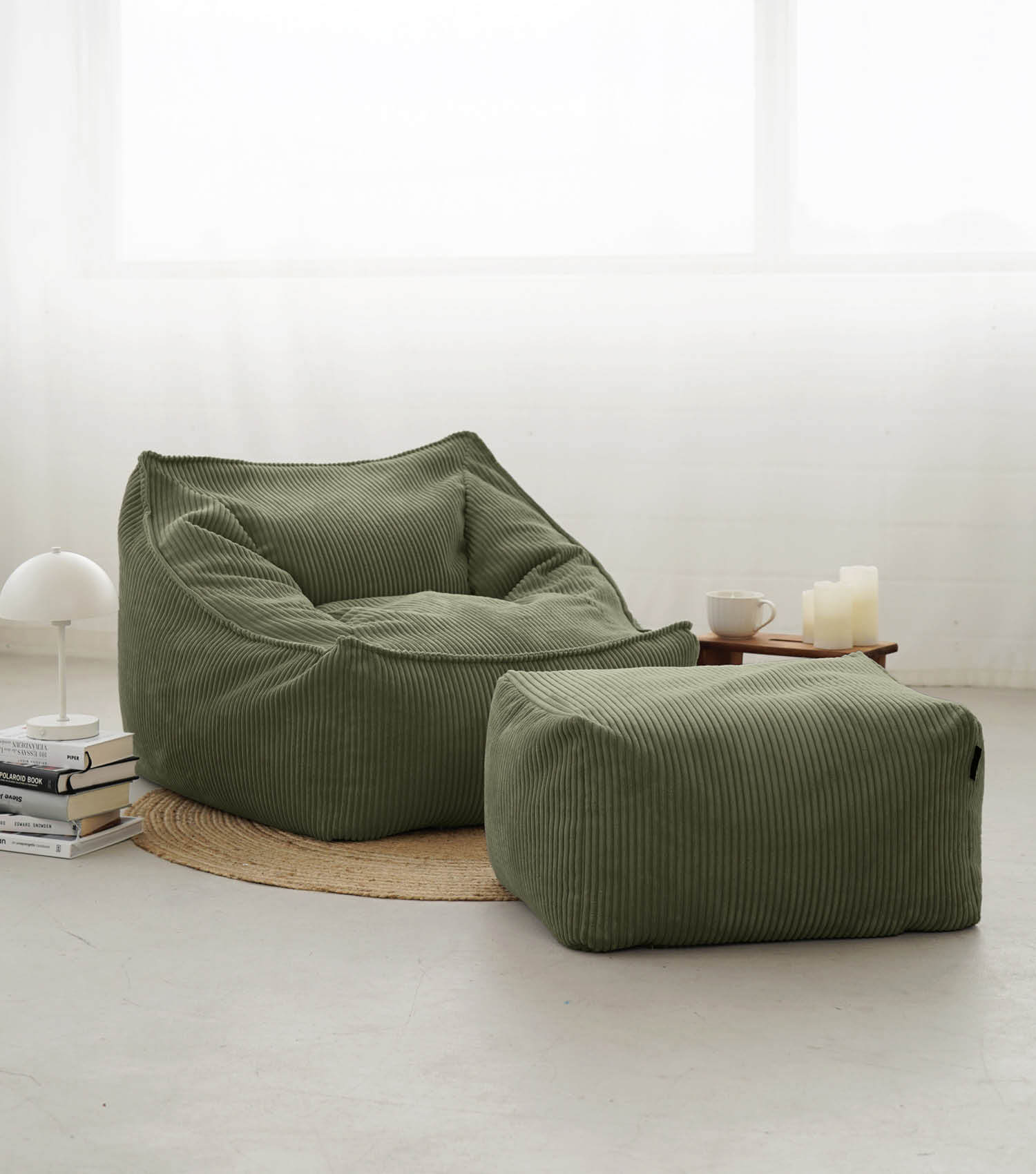 Fauteuil en velours côtelé XXL avec accoudoirs, pouf de lecture confortable